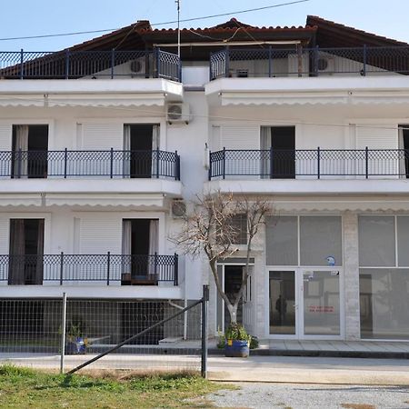 Apartments Stavroula Ηospitality Vrasna Rom bilde
