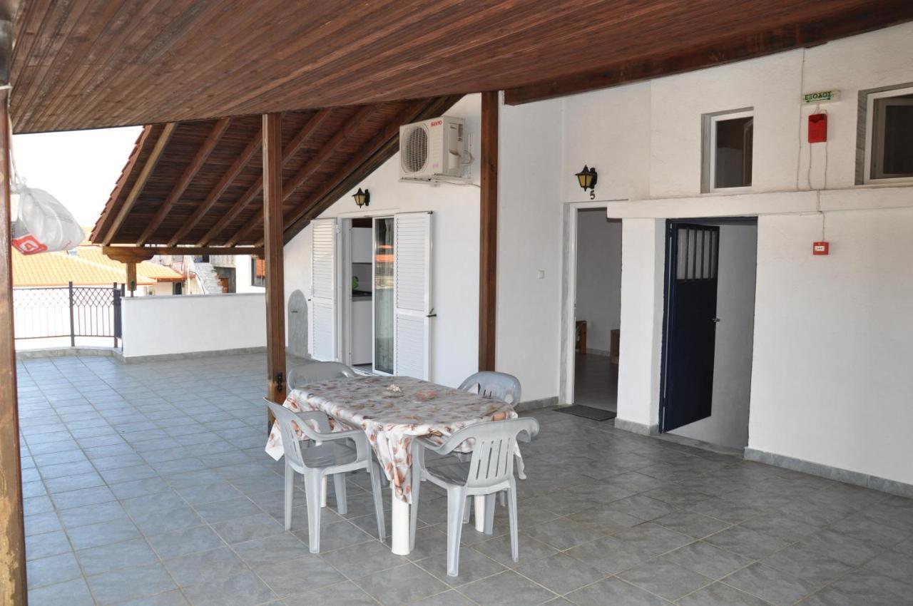 Apartments Stavroula Ηospitality Vrasna Rom bilde