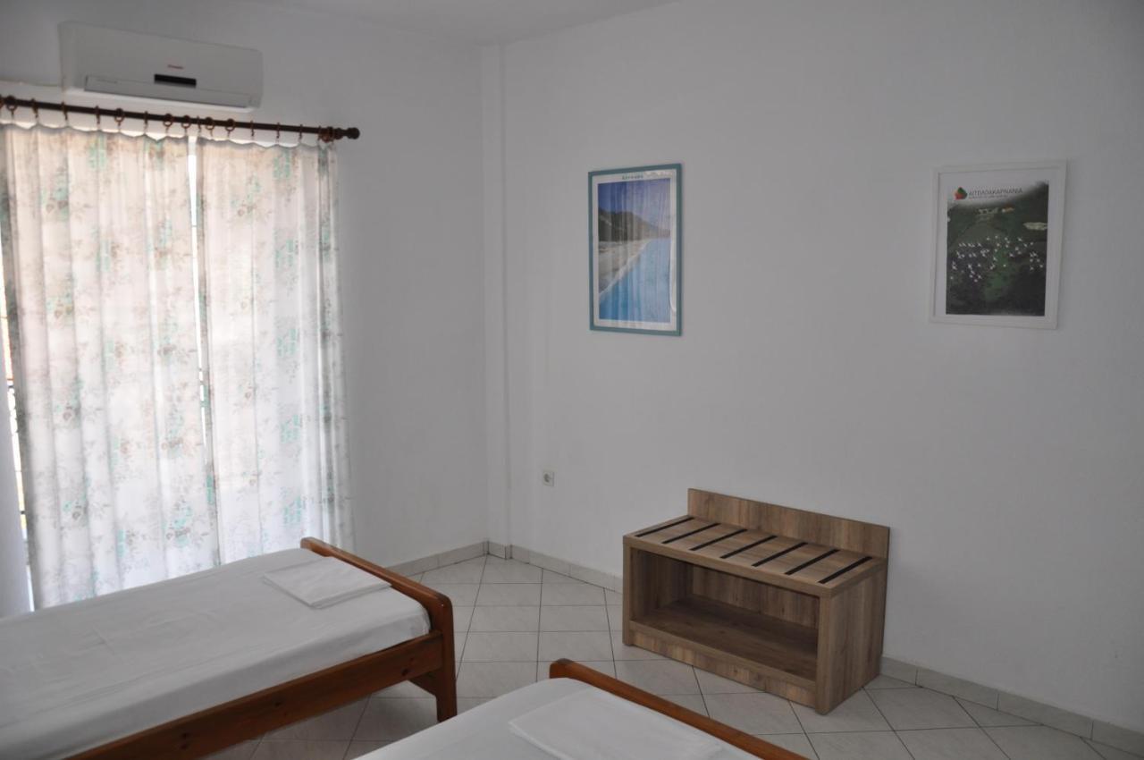 Apartments Stavroula Ηospitality Vrasna Rom bilde